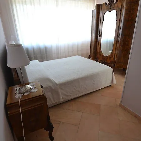 Domus Lupiae 3*