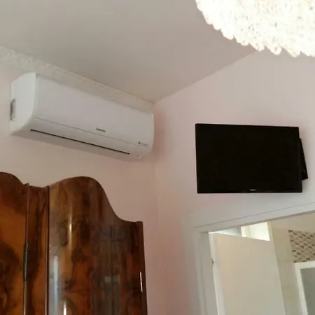 Domus Lupiae לצ'ה