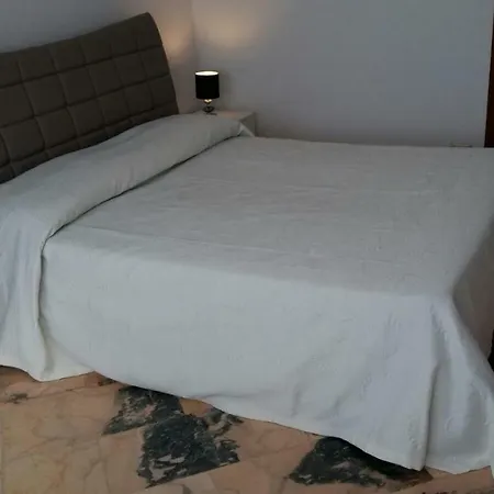 住宿加早餐酒店 Domus Lupiae 莱切