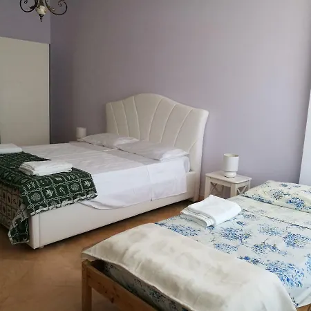 Domus Lupiae 住宿加早餐酒店 3*