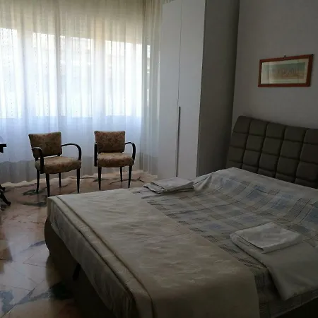 Domus Lupiae Couette-café Lecce