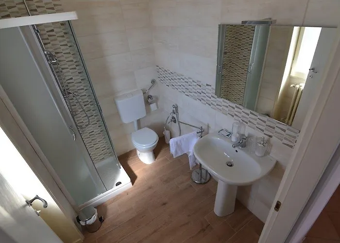 Domus Lupiae לינה וארוחת בוקר 3*